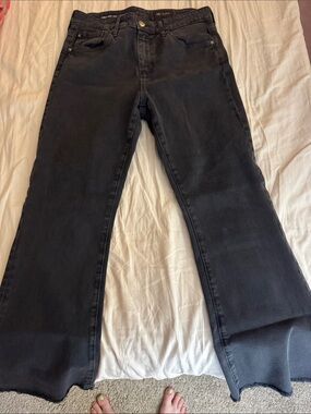 Women’s AG Farrah boot crop 29 very good used condition washed black